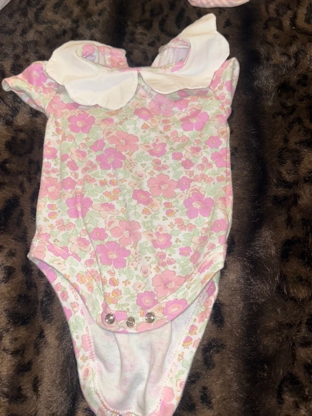 Baby clothes different brands cartes all new born and 0-3 months gentle use once
